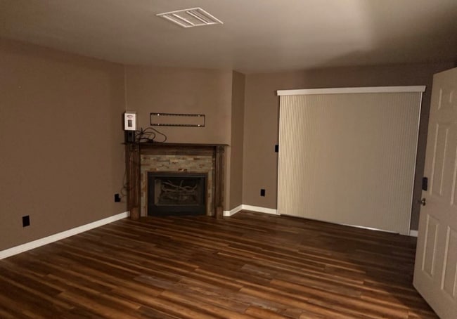 Building Photo - 2181 Bay Club Dr