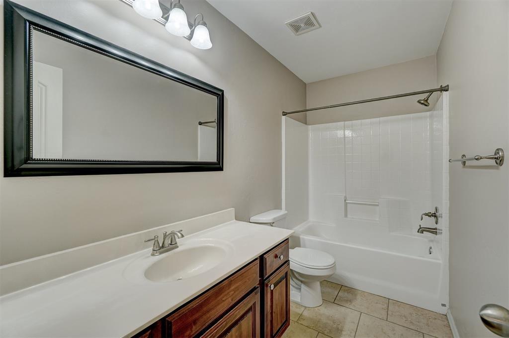 Building Photo - 8033 Waters Edge Way