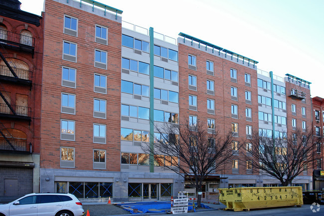 Building Photo - Salem Houses