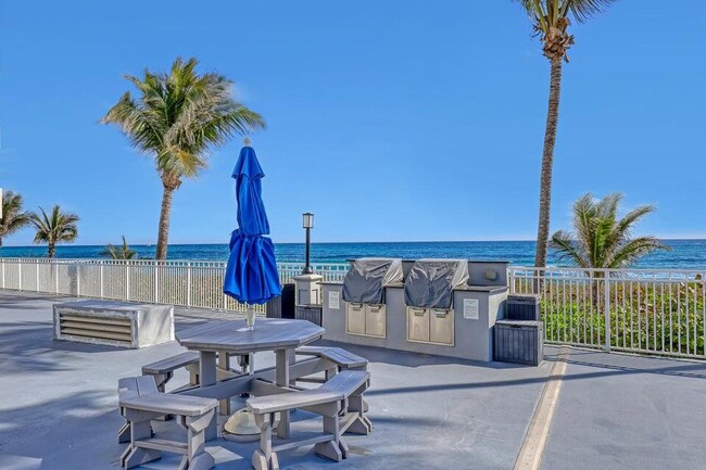 Building Photo - 3215 S Ocean Blvd