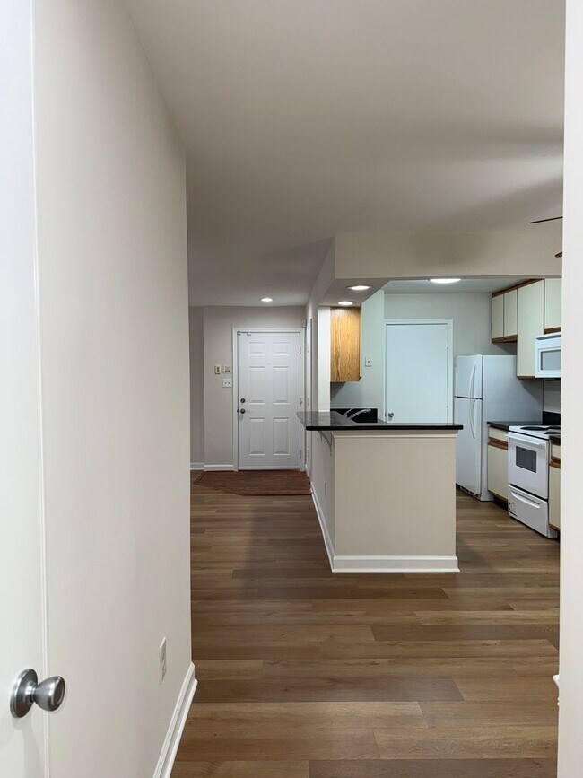 Building Photo - Silver Spring Condo with Modern Comforts and Active Lifestyle Amenities