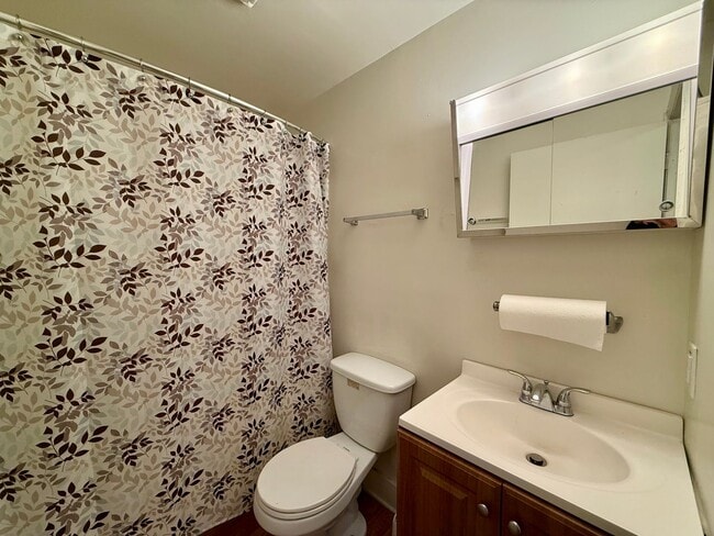 Building Photo - Your search ends here! Rent today!!