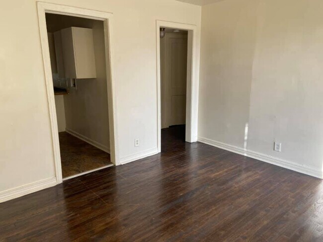 Building Photo - 4010 36th Ave N