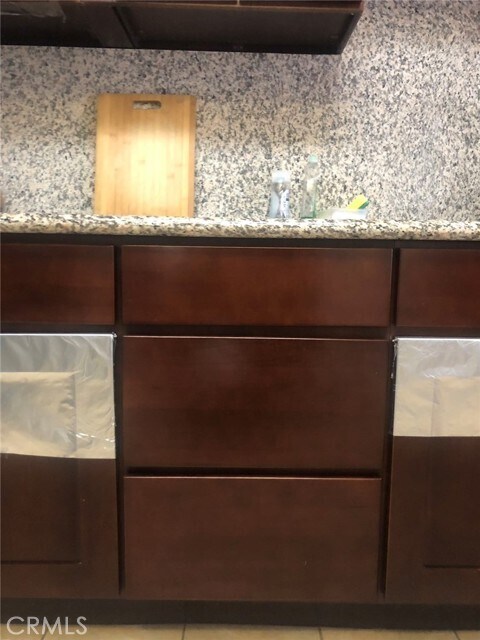 Foto del edificio - 21235 Cottonwood Ln