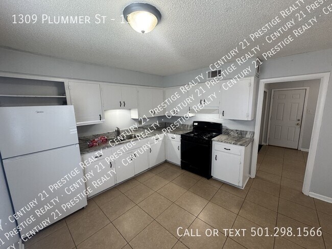 Foto del edificio - 1309 Plummer St