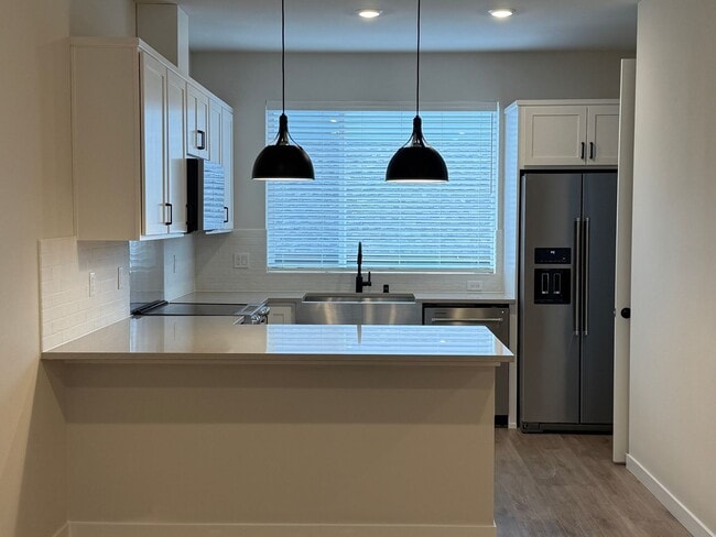 Building Photo - Brand New 2 bed/2.5 bath with 2-car garage...