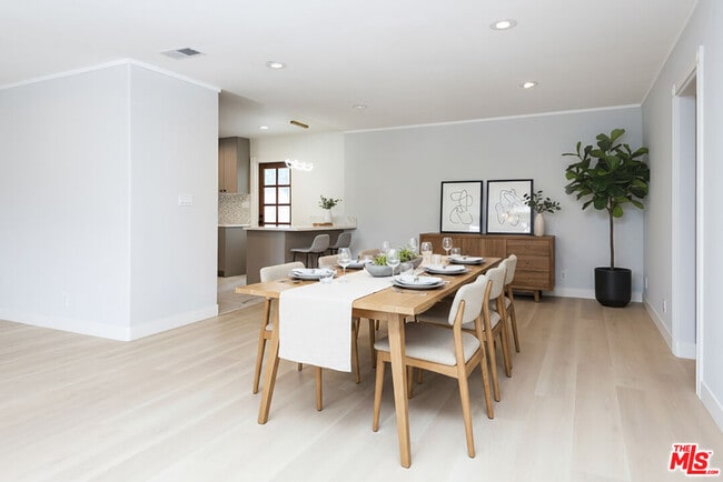 Building Photo - 14843 Morrison St