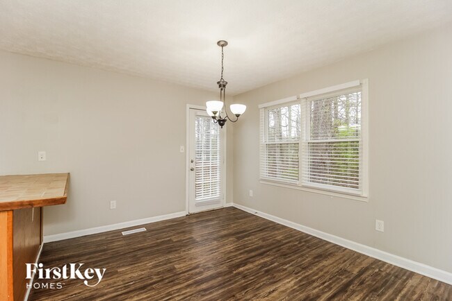 Building Photo - 42 Breckenridge Dr