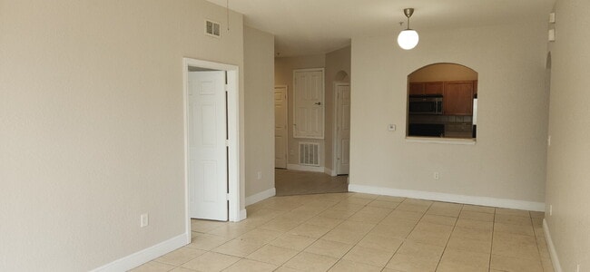 Foto del edificio - 3 bedroom condo in Horizons at Vista Lakes