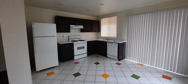 Foto del edificio - 6569 Elk Creek Ln