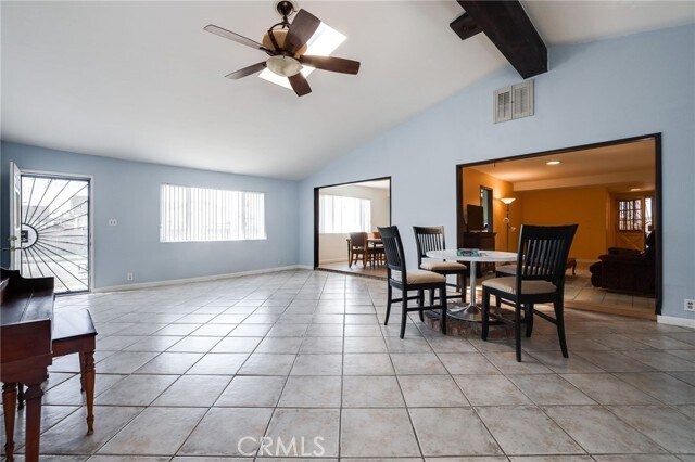 Foto del edificio - 13352 Barney St