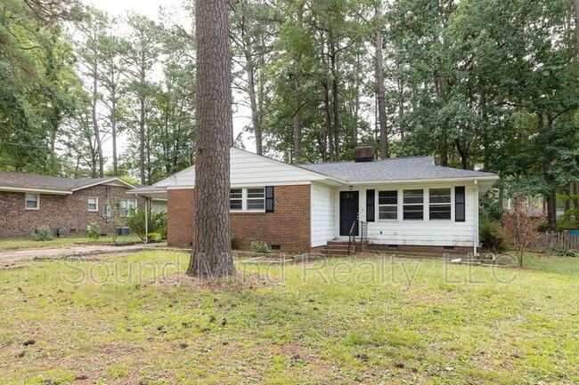 Building Photo - 1311 Dogwood Ln NW