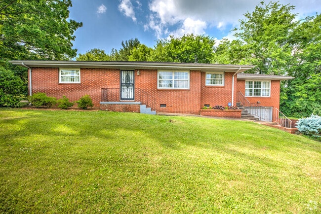 Building Photo - 248 Taliwa Dr