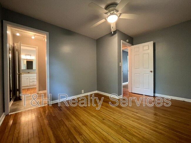 Foto del edificio - 8918 Birch St