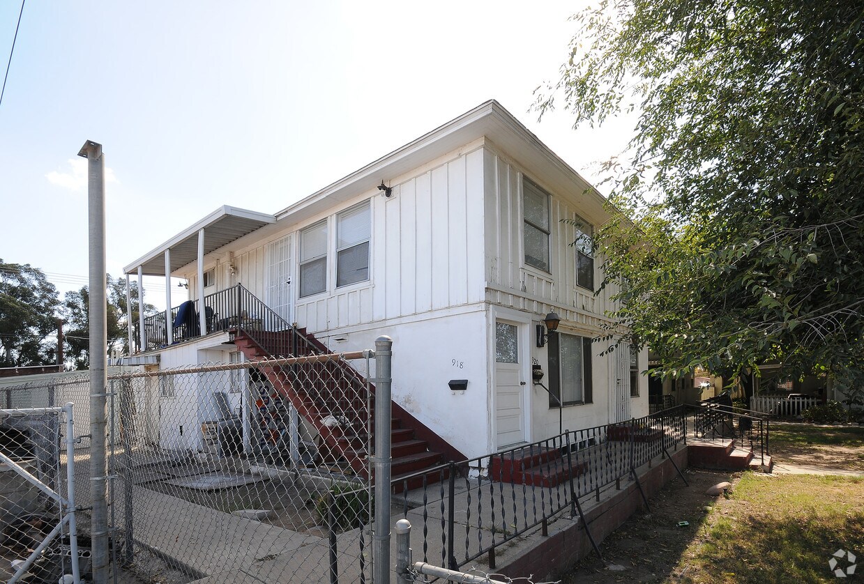 Building Photo - 918-922 Main St