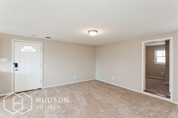 Building Photo - 2403 Alma Rd