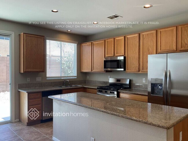 Foto del edificio - 7855 Mohican Canyon St