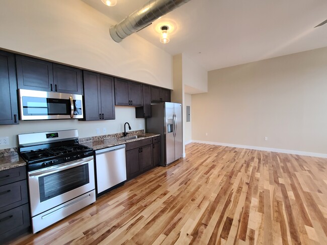 Kitchen - Downtown Lofts