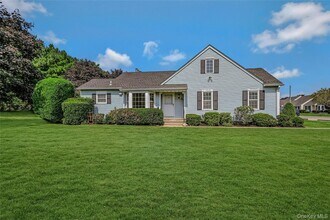 Building Photo - 2555 Youngs Ave