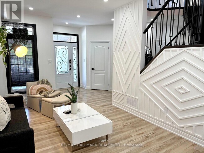 Photo du bâtiment - 63 Chartway Blvd