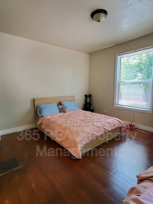 Foto del edificio - 1431 11 Street, Unit A