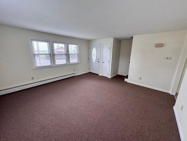 Foto del edificio - Newly Renovated Year-Round Apartments – St...