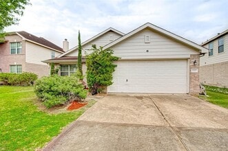 Building Photo - 2327 Crossmill Ln
