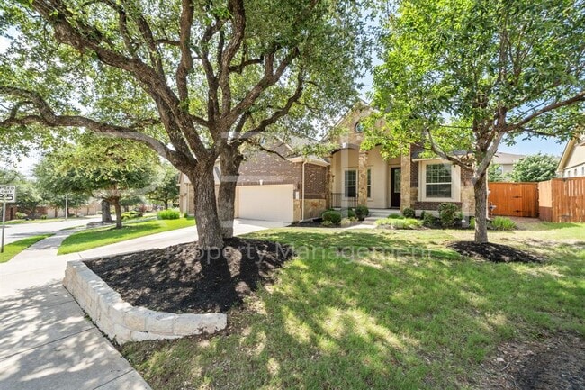 Foto del edificio - 227 Choke Canyon Ln