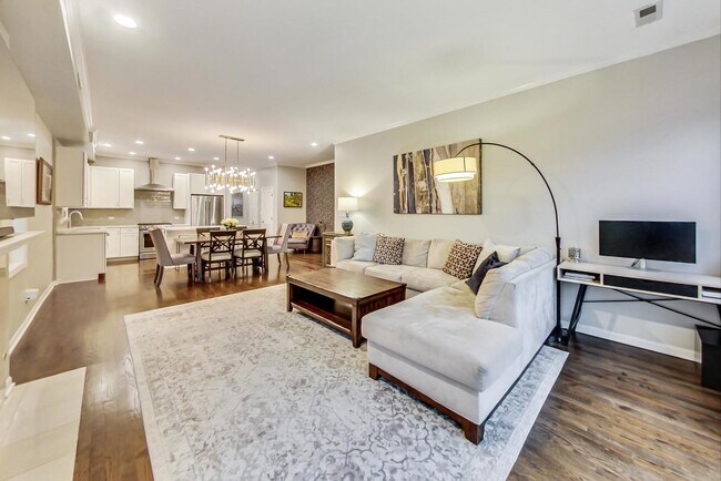 Foto del edificio - 1328 W Belmont Ave