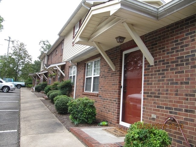 Building Photo - Northway at Windsor