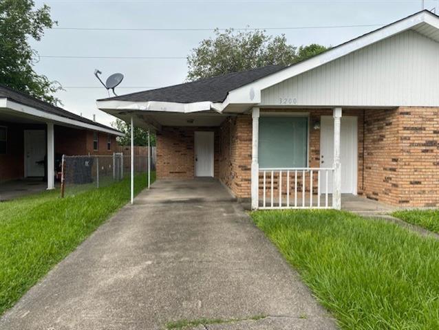 Building Photo - 3200 Pakenham Dr