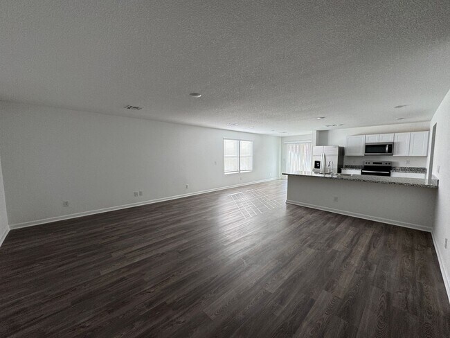 Foto del edificio - 3 bedroom Newer home