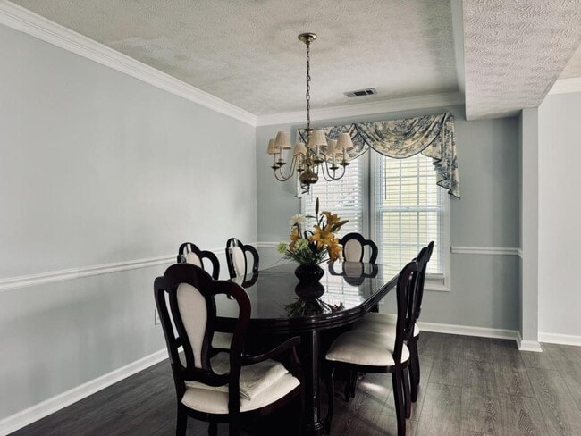 Foto del edificio - 3661 Forest Glen Trail