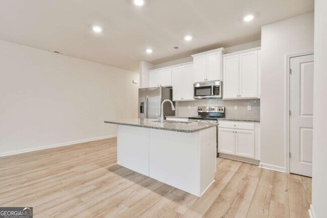 Foto del edificio - 4541 Bishops Ln