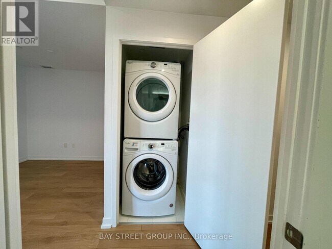 Photo du bâtiment - 117 McMahon Dr