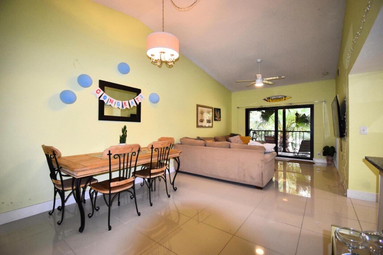 Foto principal - 3170 Leewood Terrace