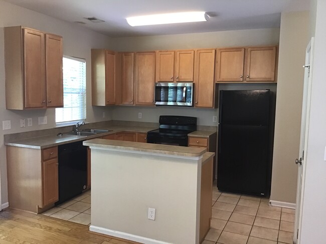 Building Photo - 3309 Glamorgan Ct