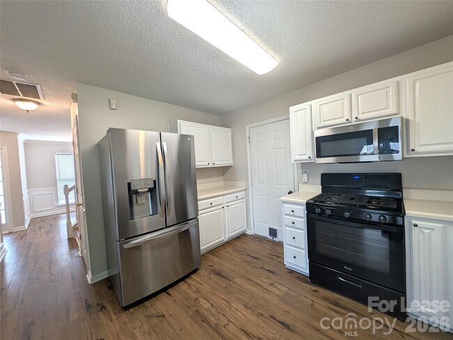 Foto del edificio - 7603 Lullwater Cove