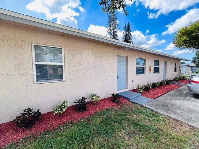 Building Photo - 2099 NW 26th Ave