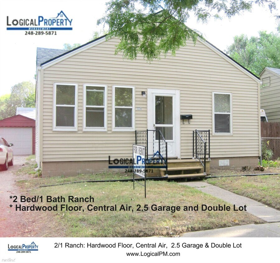 2 br, 1 bath House 1234 E Elza Ave House Rental in Hazel Park, MI