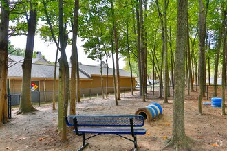 Building Photo - Radbourne Lake Apartments