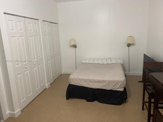 Foto del edificio - 2529 NE 41st Terrace