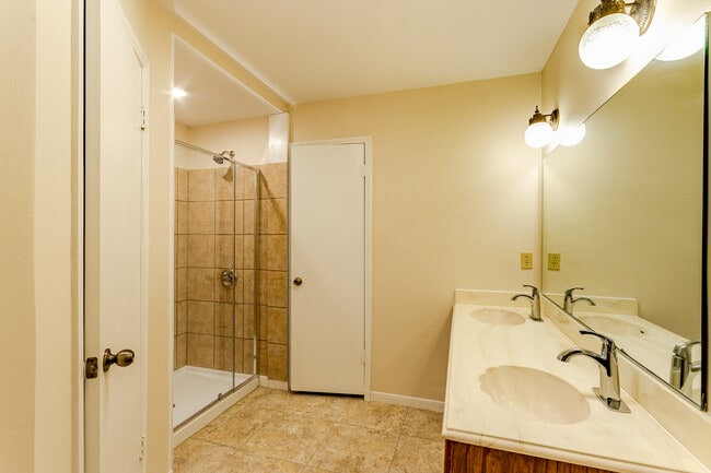 Building Photo - 22802 Whispering Willow Dr