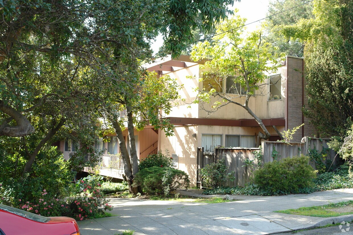 Building Photo - 1316 Bonita Ave