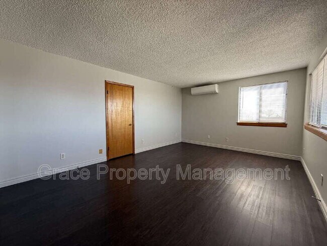 Foto del edificio - 1149 E 58th Ave