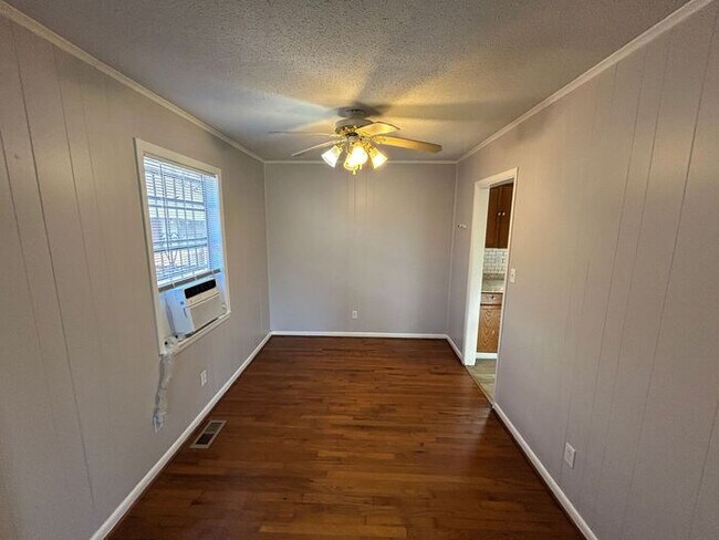 Foto del edificio - 4105 Jefferson Ave SW