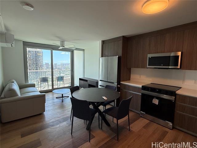 Foto principal - 1515 Liona St