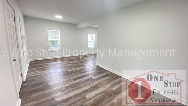 Building Photo - Beautiful 2 Bedroom 1 Bathroom in Independ...