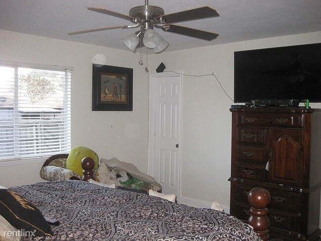 Building Photo - 3 br, 2 bath House - 704 Sunny Slope Drive