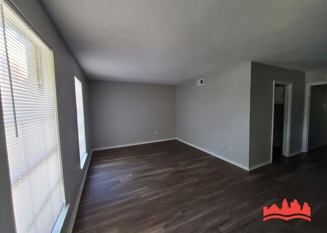 Foto del edificio - 3400 Sunnyfield Cove